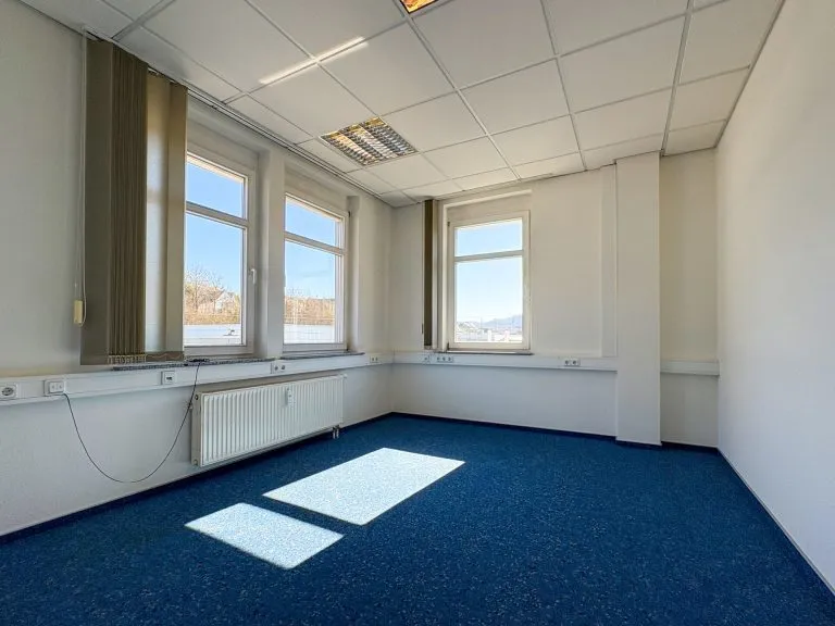 Immobilienangebot - Betzdorf - Alle - Flexibel nutzbare Büroteilfläche im 2. OG, 
mit Aufzug in guter Lage!