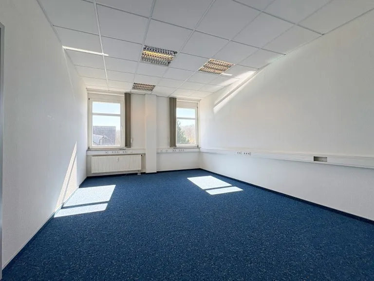Immobilienangebot - Betzdorf - Alle - Flexibel nutzbare Büroteilfläche im 2. OG, 
mit Aufzug in guter Lage!