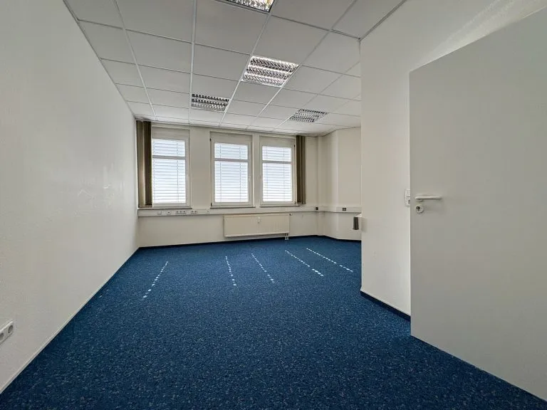 Immobilienangebot - Betzdorf - Alle - Flexibel nutzbare Büroteilfläche im 2. OG, 
mit Aufzug in guter Lage!