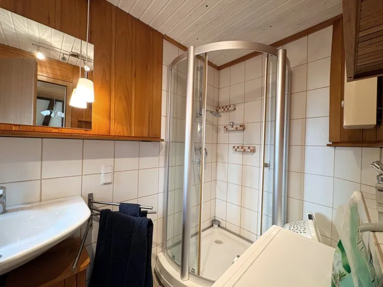 Immobilienangebot - Hamm VG - Alle - **RESERVIERT** 
Wahres Liebhaberobjekt: Ehemalige Dorfschule mit viel Platz und Mieteinnahmen!