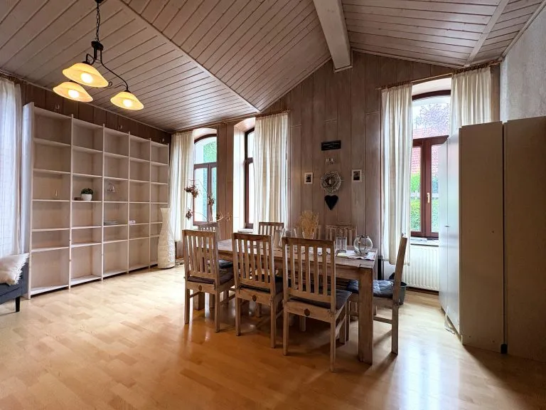 Immobilienangebot - Hamm VG - Alle - **RESERVIERT** 
Wahres Liebhaberobjekt: Ehemalige Dorfschule mit viel Platz und Mieteinnahmen!