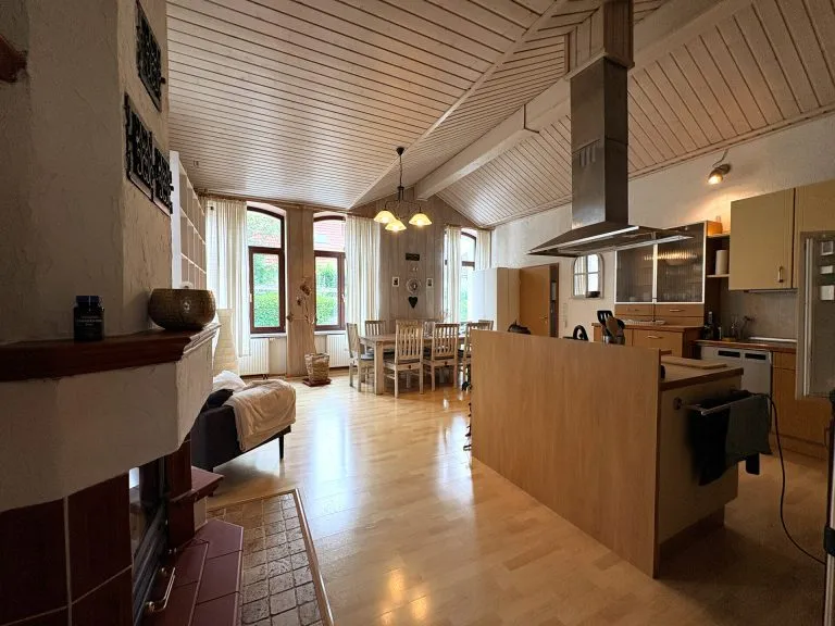 Immobilienangebot - Hamm VG - Alle - **RESERVIERT** 
Wahres Liebhaberobjekt: Ehemalige Dorfschule mit viel Platz und Mieteinnahmen!