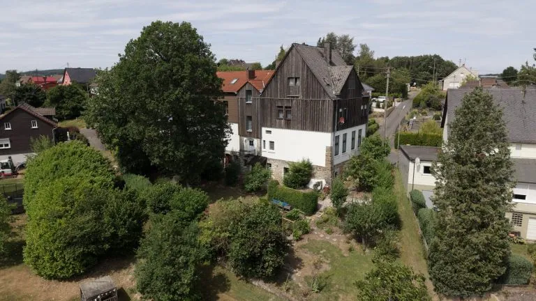 Immobilienangebot - Hamm VG - Alle - **RESERVIERT** 
Wahres Liebhaberobjekt: Ehemalige Dorfschule mit viel Platz und Mieteinnahmen!