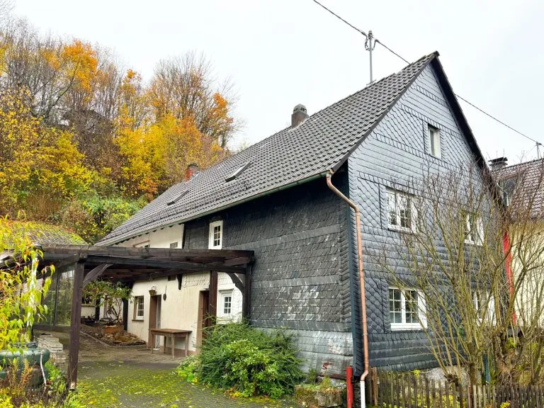 Immobilienangebot - Selbach - Alle - Platzwunder mit historischem Charme – Großzügiges Fachwerkhaus in familienfreundlicher Lage!