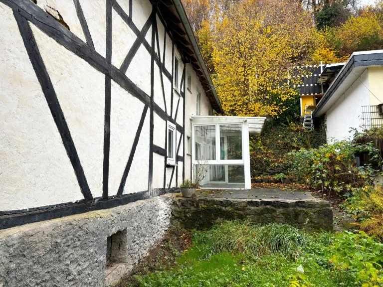 Immobilienangebot - Selbach - Alle - Platzwunder mit historischem Charme – Großzügiges Fachwerkhaus in familienfreundlicher Lage!