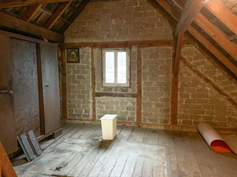 Immobilienangebot - Selbach - Alle - Platzwunder mit historischem Charme – Großzügiges Fachwerkhaus in familienfreundlicher Lage!
