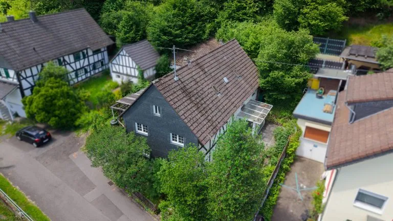 Immobilienangebot - Selbach - Alle - Platzwunder mit historischem Charme – Großzügiges Fachwerkhaus in familienfreundlicher Lage!