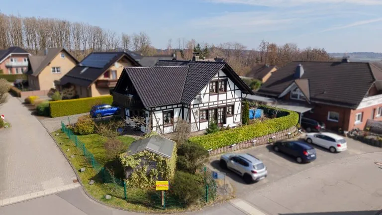 Immobilienangebot - Morsbach / Lichtenberg - Alle - Gemütliches Fachwerkhaus mit besonderem Charme im Ortsteil von Morsbach!