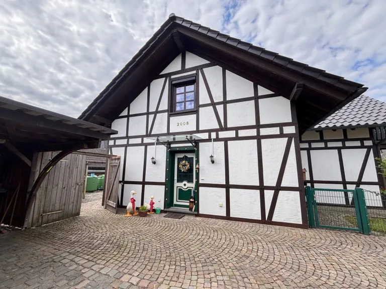 Immobilienangebot - Morsbach / Lichtenberg - Alle - Gemütliches Fachwerkhaus mit besonderem Charme im Ortsteil von Morsbach!