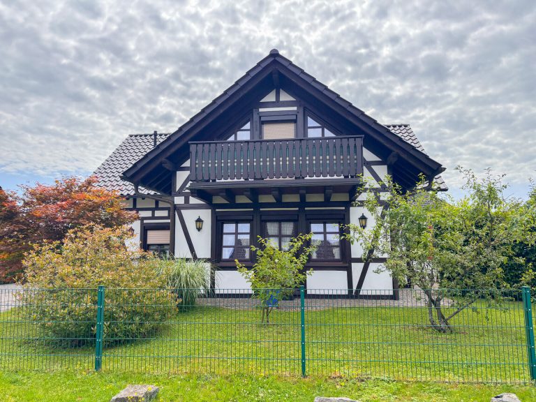 Immobilienangebot - Morsbach / Lichtenberg - Alle - Gemütliches Fachwerkhaus mit besonderem Charme im Ortsteil von Morsbach!