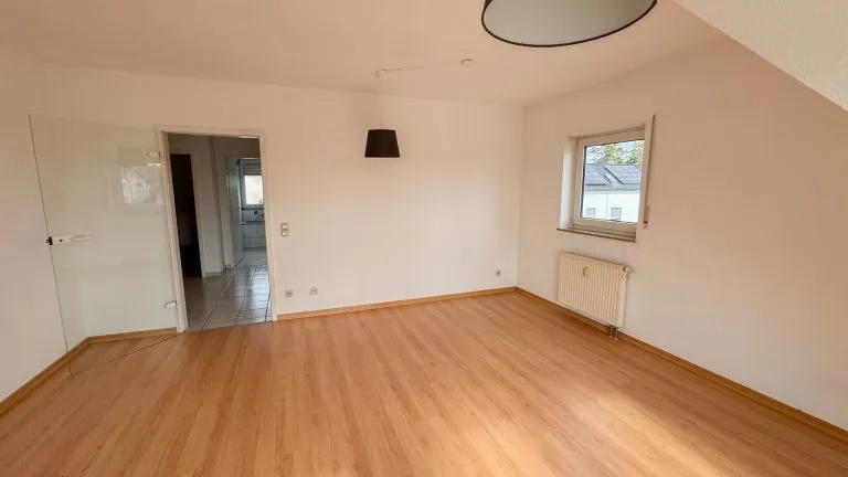Immobilienangebot - Diez - Alle - Eigennutzung oder Kapitalanlage! Helle freistehende Eigentumswohnung mit Dachterrasse und Fernblick!