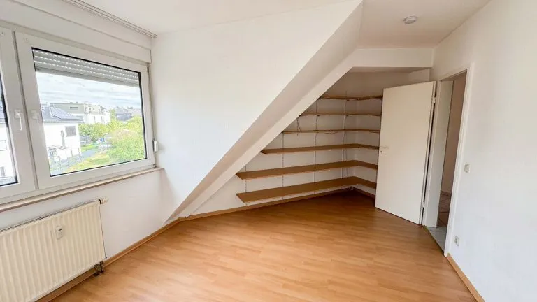 Immobilienangebot - Diez - Alle - Eigennutzung oder Kapitalanlage! Helle freistehende Eigentumswohnung mit Dachterrasse und Fernblick!