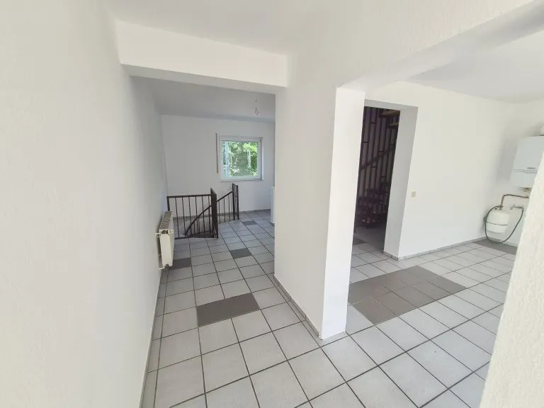 Immobilienangebot - Döttesfeld - Alle - Gepflegtes Reihenmittelhaus mit cleverem Eigentumskonzept und Garage - nähe Puderbach!