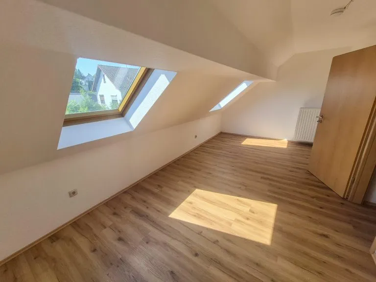 Immobilienangebot - Döttesfeld - Alle - Gepflegtes Reihenmittelhaus mit cleverem Eigentumskonzept und Garage - nähe Puderbach!