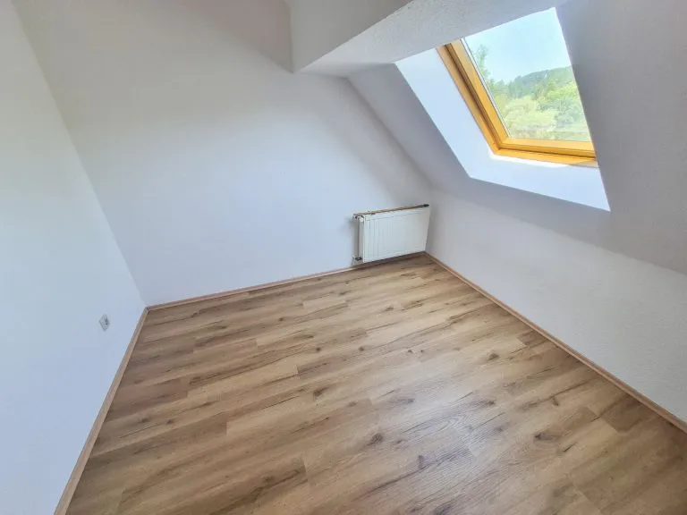 Immobilienangebot - Döttesfeld - Alle - Gepflegtes Reihenmittelhaus mit cleverem Eigentumskonzept und Garage - nähe Puderbach!