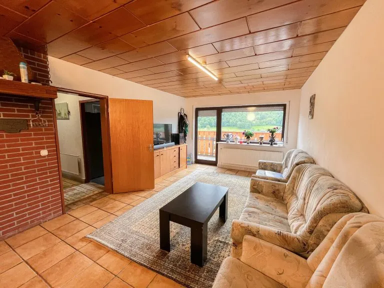 Immobilienangebot - Netphen / Grissenbach - Alle - Gepflegtes Einfamilienhaus mit viel Platz und schöner Terrasse in Netphen / Grissenbach!