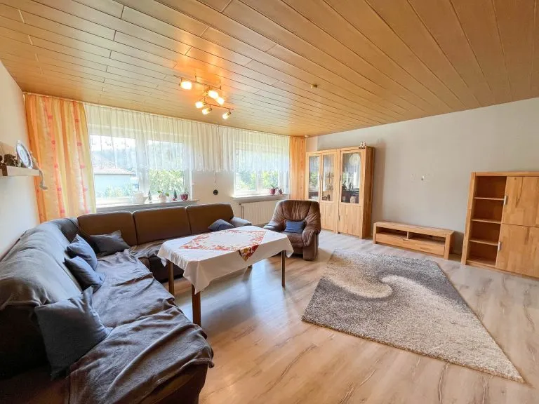 Immobilienangebot - Siegen - Alle - Schöne Doppelhaushälfte mit großem Garten in Siegen!