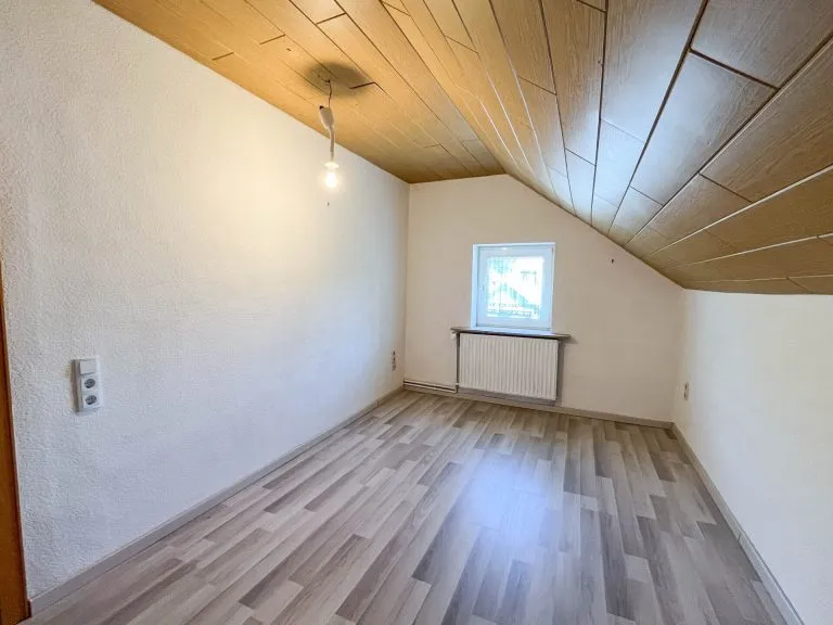 Immobilienangebot - Siegen - Alle - Schöne Doppelhaushälfte mit großem Garten in Siegen!