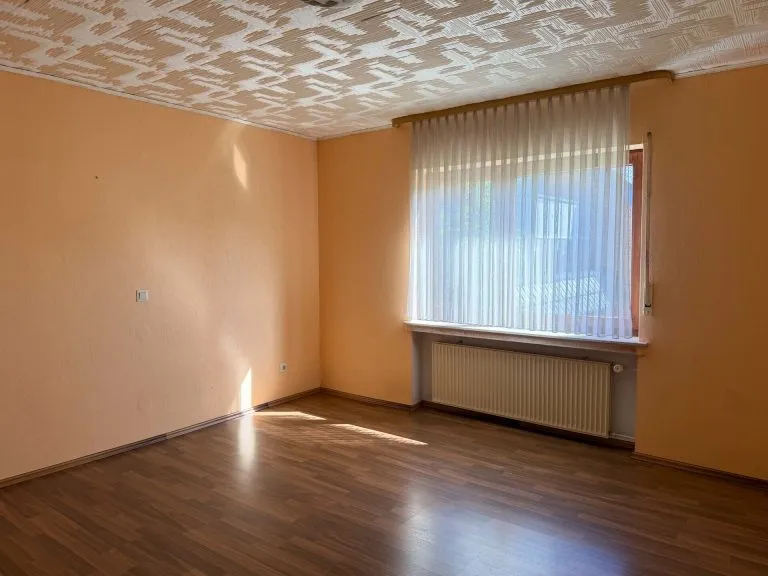 Immobilienangebot - Windeck VG - Alle - Gemütliches Einfamilienhaus mit Kamin und großem Grundstück in naturnaher Lage!