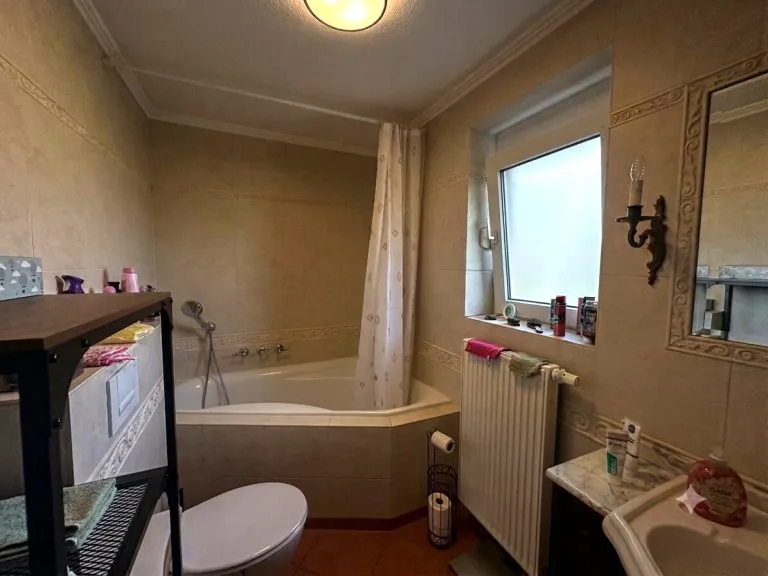 Immobilienangebot - Bad Marienberg VG - Alle - Charmante 4-Zimmer-Dachgeschosswohnung ab Dezember zu vermieten!