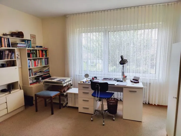 Immobilienangebot - Altenkirchen - Alle - ***Reserviert***Geräumiger Bungalow mit Pool, Doppelgarage und Photovoltaikanlage in Ortsrandlage von Altenkirchen!