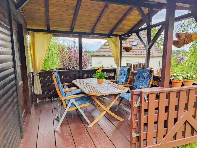 Immobilienangebot - Altenkirchen VG - Alle - Gepflegtes Einfamilienhaus mit Garage und liebevoll angelegtem Garten!
