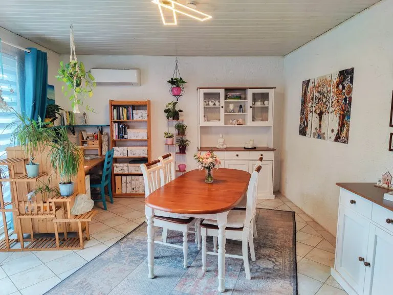 Immobilienangebot - Altenkirchen VG - Alle - Gepflegtes Einfamilienhaus mit Garage und liebevoll angelegtem Garten!