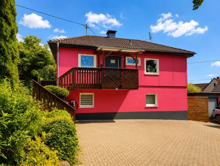 Immobilienangebot - Altenkirchen VG - Alle - Gepflegtes Einfamilienhaus mit Garage und liebevoll angelegtem Garten!