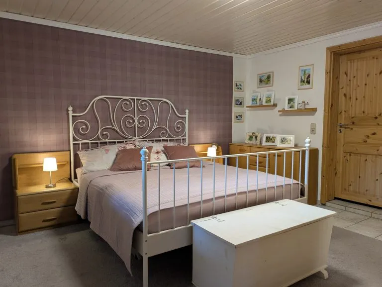 Immobilienangebot - Altenkirchen VG - Alle - Gepflegtes Einfamilienhaus mit Garage und liebevoll angelegtem Garten!