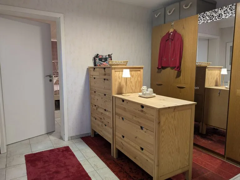 Immobilienangebot - Altenkirchen VG - Alle - Gepflegtes Einfamilienhaus mit Garage und liebevoll angelegtem Garten!