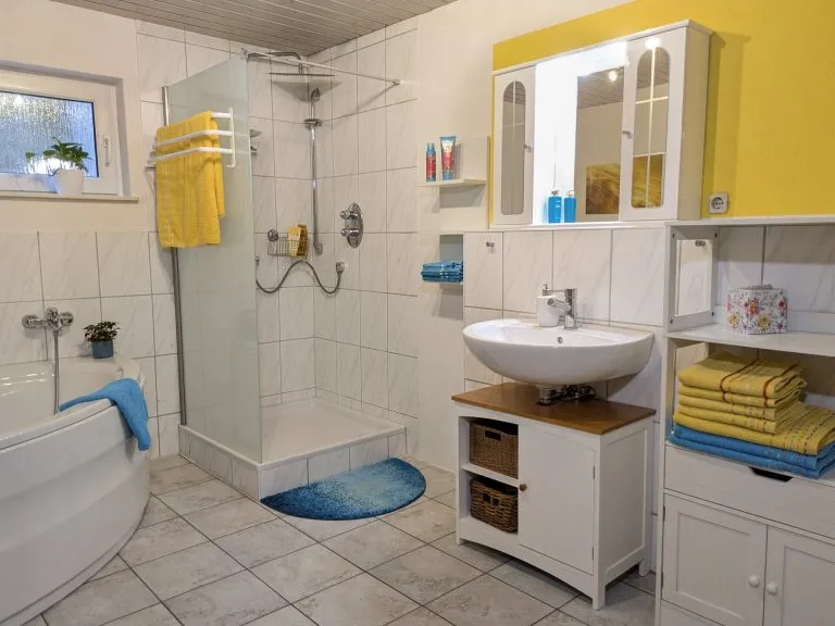 Immobilienangebot - Altenkirchen VG - Alle - Gepflegtes Einfamilienhaus mit Garage und liebevoll angelegtem Garten!