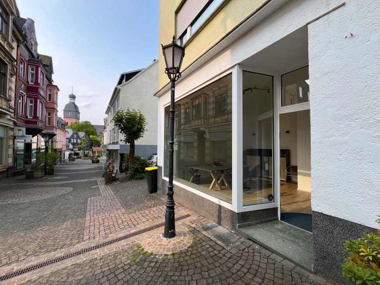 Immobilienangebot - Wissen - Alle - Top-gelegene Bürofläche in der Wissener Fußgängerzone!
(klein, zentral und gut frequentiert)