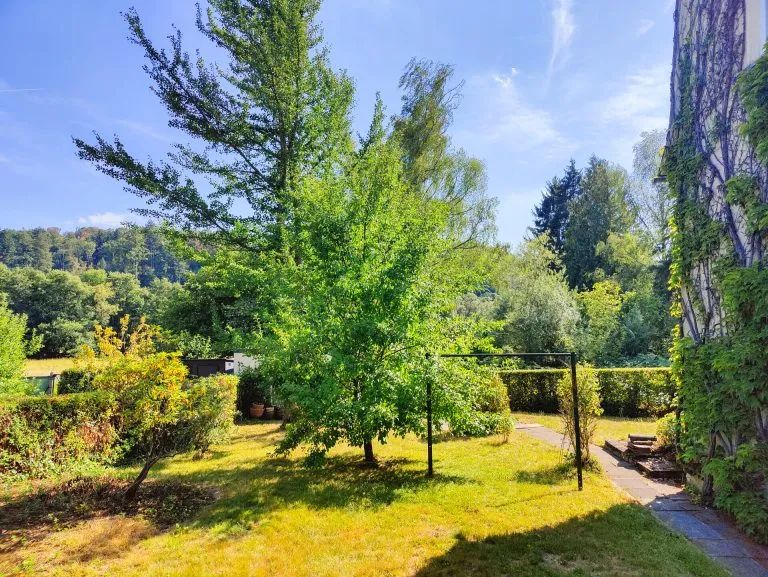 Immobilienangebot - Altenkirchen - Alle - Einfamilienhaus mit Garage in zentrumsnaher Ortsrandlage von Altenkirchen!