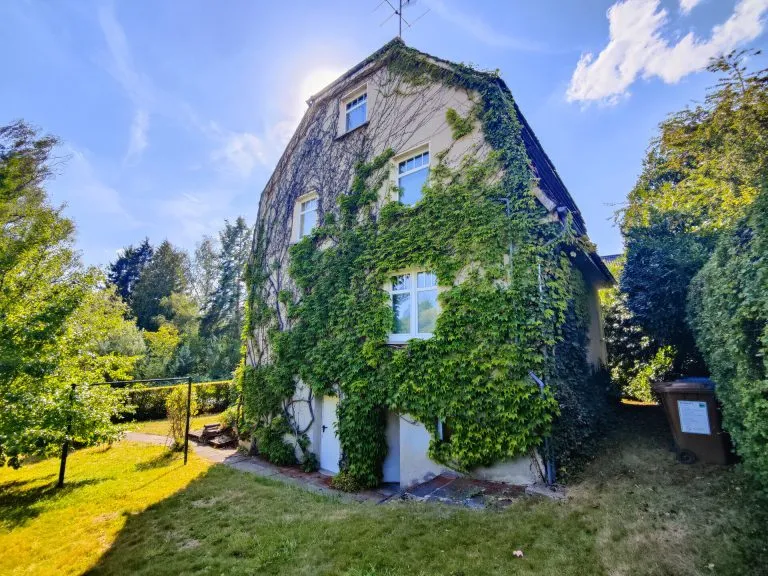Immobilienangebot - Altenkirchen - Alle - Einfamilienhaus mit Garage in zentrumsnaher Ortsrandlage von Altenkirchen!