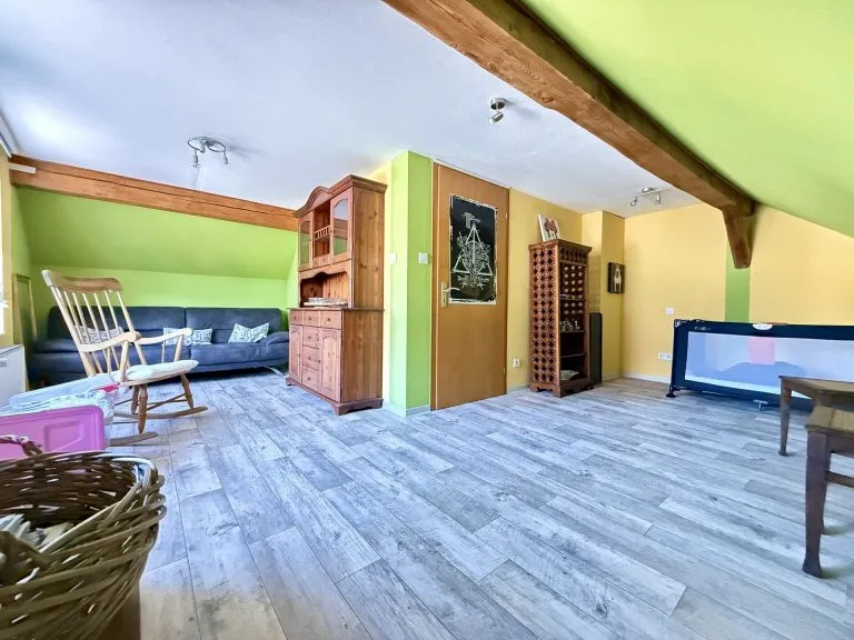 Immobilienangebot - Herdorf - Alle - Wohlfühlen in zentraler Lage - gepflegte Doppelhaushälfte mit Garten und Terrasse!