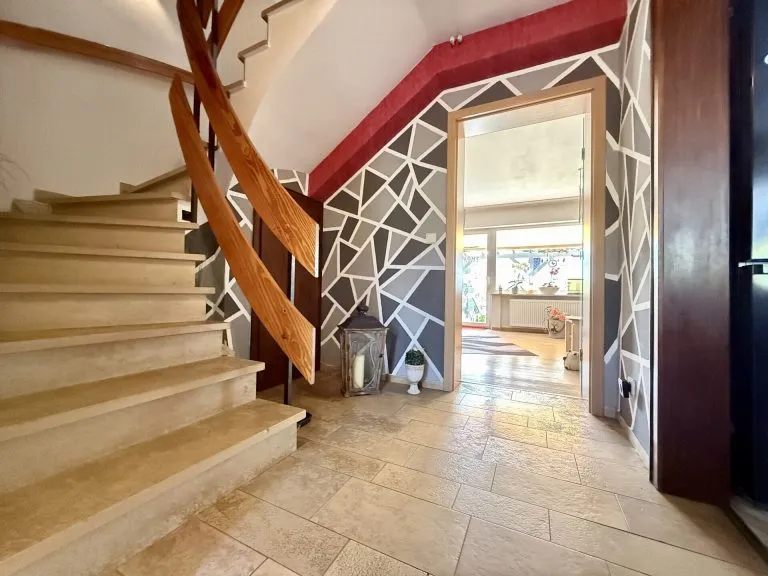 Immobilienangebot - Herdorf - Alle - Wohlfühlen in zentraler Lage - gepflegte Doppelhaushälfte mit Garten und Terrasse!