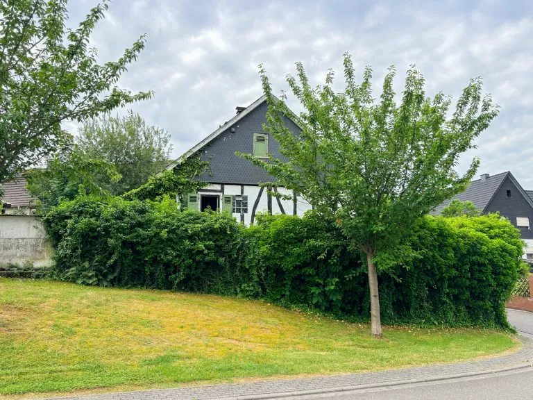 Immobilienangebot - Hamm (Sieg) - Alle - Abrissobjekt für Ihr Neubauprojekt - Grundstück in zentraler Lage von Hamm (Sieg)!