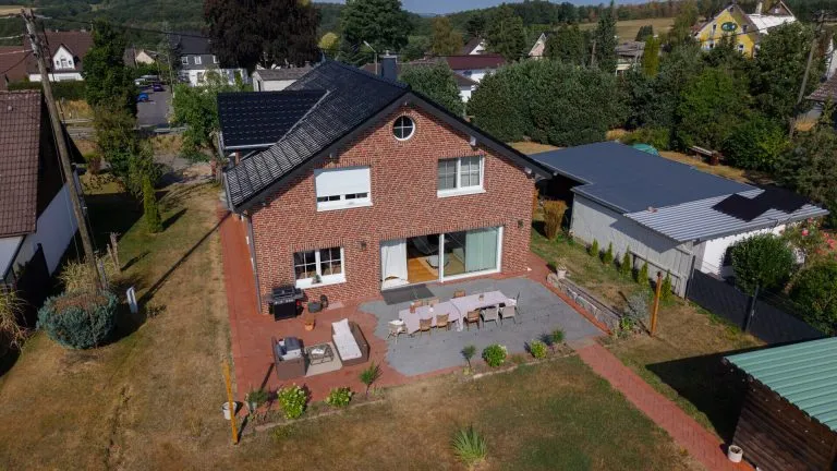 Immobilienangebot - Bruchertseifen - Alle - Exklusives Einfamilienhaus in neuwertigem Zustand mit großzügigem Grundstück!