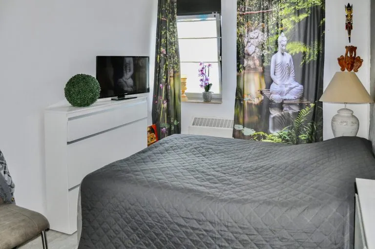 Immobilienangebot - Bergisch Gladbach ST - Alle - ***RESERVIERT***
Ideal für Kapitalanleger: Langjährig vermietete 2 ZKB-Eigentumswohnung mit TG-Stellplatz auf Erbpachtgrundstück!
