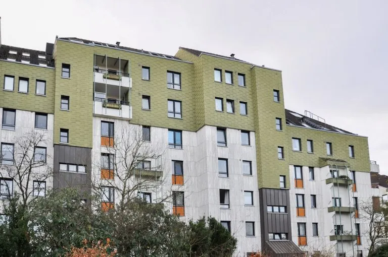 Immobilienangebot - Bergisch Gladbach ST - Alle - ***RESERVIERT***
Ideal für Kapitalanleger: Langjährig vermietete 2 ZKB-Eigentumswohnung mit TG-Stellplatz auf Erbpachtgrundstück!