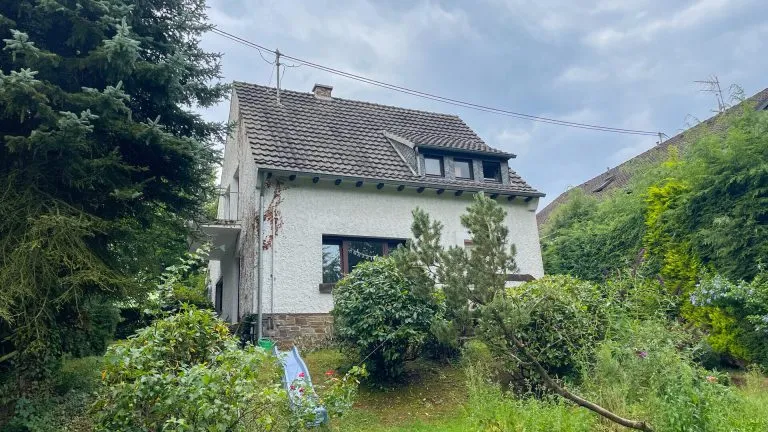 Immobilienangebot - Hausen (Wied) - Alle - ***REDUZIERT***Gemütliches Einfamilienhaus mit viel Potenzial in naturnaher Lage in Hausen (Westerwald) zu verkaufen!