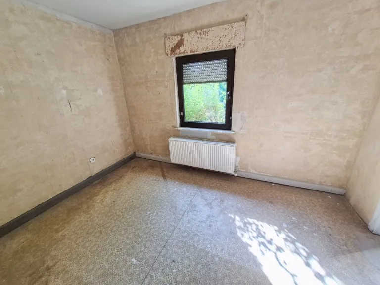 Immobilienangebot - Puderbach VG - Alle - Gepflegtes 3-Parteienhaus im Bungalowstil in zentraler Wohnlage von Puderbach zu verkaufen!