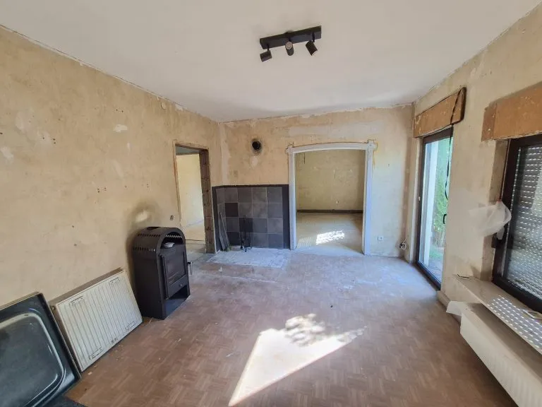 Immobilienangebot - Puderbach VG - Alle - Gepflegtes 3-Parteienhaus im Bungalowstil in zentraler Wohnlage von Puderbach zu verkaufen!