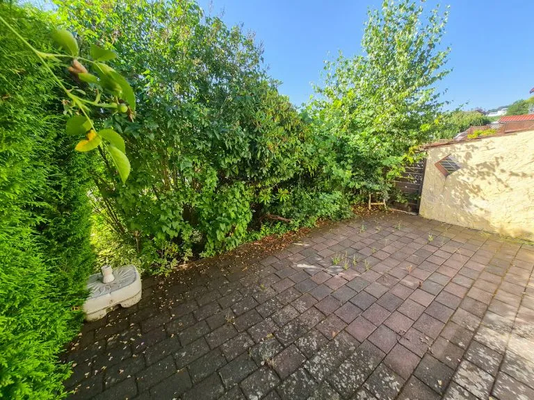 Immobilienangebot - Puderbach VG - Alle - Gepflegtes 3-Parteienhaus im Bungalowstil in zentraler Wohnlage von Puderbach zu verkaufen!