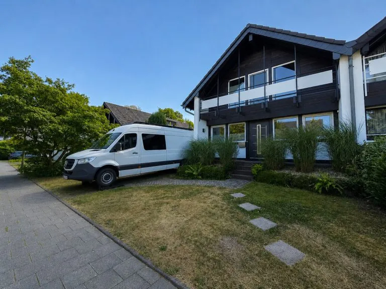 Immobilienangebot - Sankt Augustin / Birlinghoven - Alle - Hochwertig modernisierte Doppelhaushälfte, gute Ausstattung, Garten und Garage in Birlinghoven