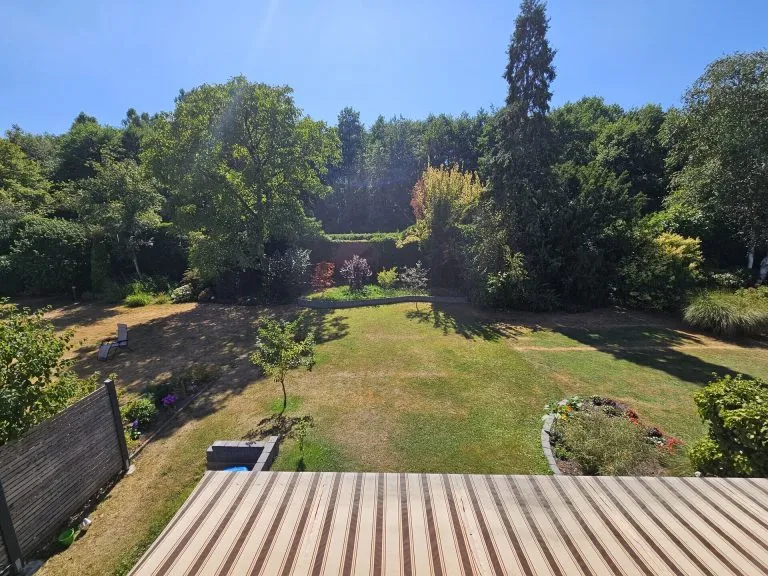 Immobilienangebot - Sankt Augustin / Birlinghoven - Alle - Hochwertig modernisierte Doppelhaushälfte, gute Ausstattung, Garten und Garage in Birlinghoven