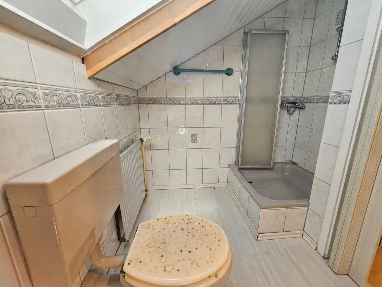 Immobilienangebot - Much / Schwellenbach - Alle - Traum-Grundstück mit 1.464 m², bebaut mit einem Neckermann-Fertighaus - Sanierungsobjekt mit Potenzial!