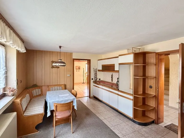 Immobilienangebot - Merkelbach - Alle - Zwei Häuser, ein Grundstück - vielseitige Möglichkeiten nahe Hachenburg!