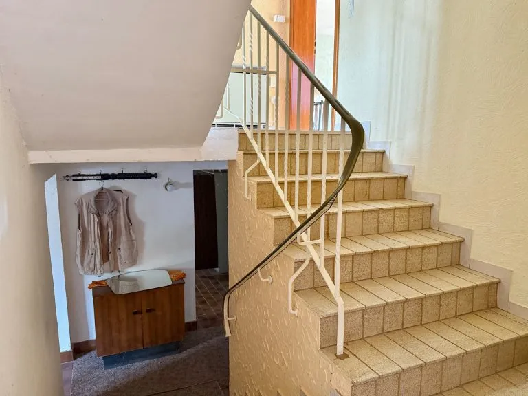 Immobilienangebot - Merkelbach - Alle - Zwei Häuser, ein Grundstück - vielseitige Möglichkeiten nahe Hachenburg!