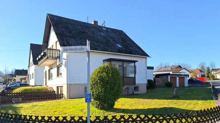 Immobilienangebot - Langenhahn - Alle - Großzügiges Einfamilienhaus mit Garten zur Miete!